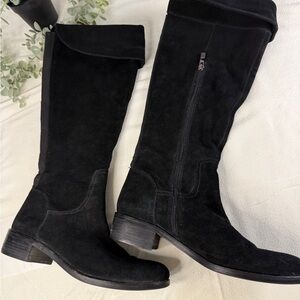Vince Camuto Black Suede Over The Knee Boots Size 40 / US 10 Tall Riding Boots